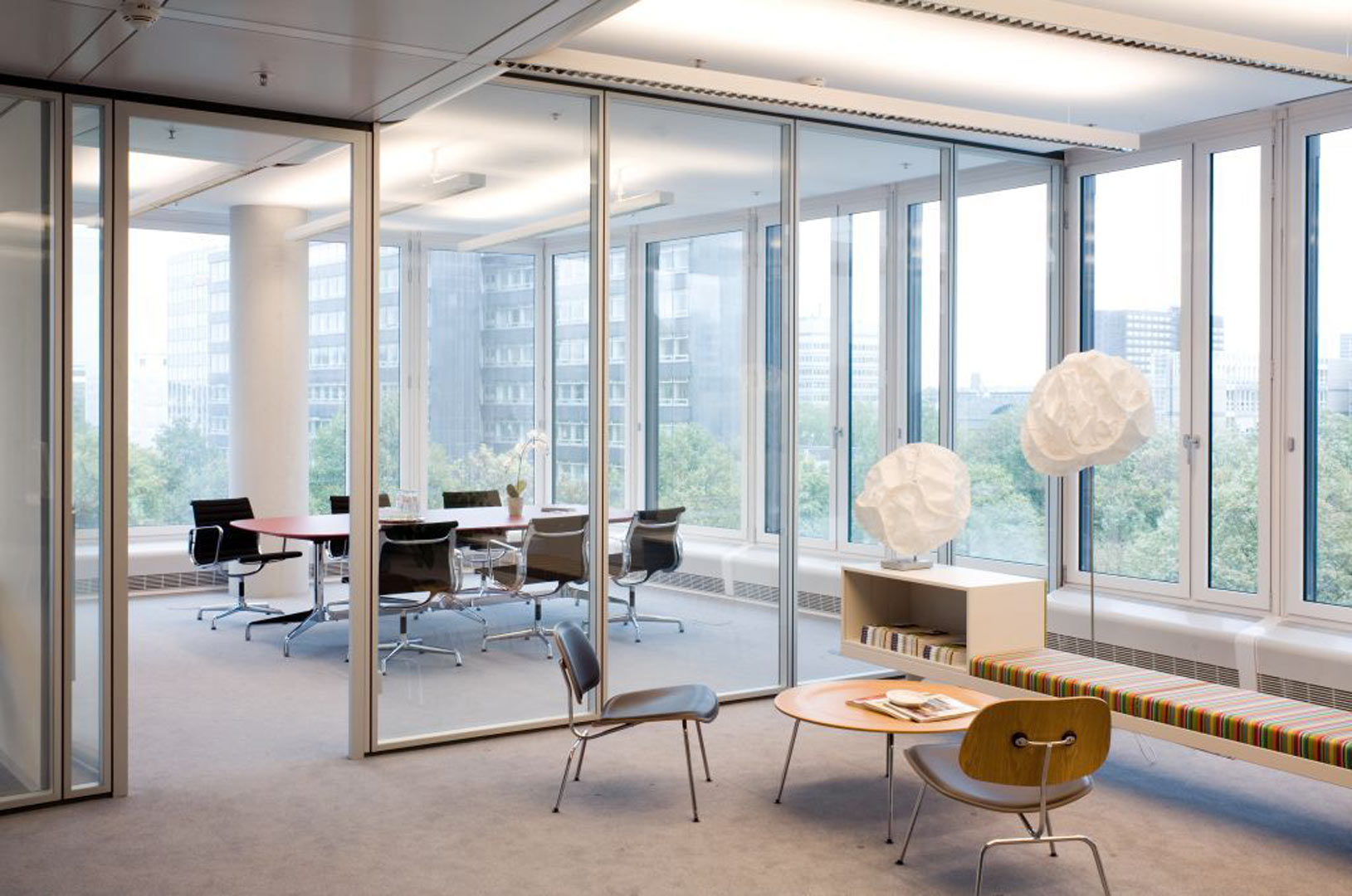 Thiết kế ánh sáng phù hợp cho không gian văn phòng